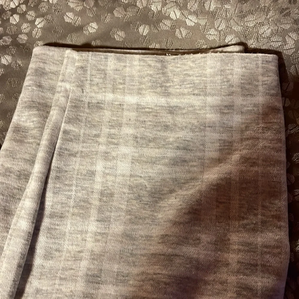 EUC Plaid grey and white pants - Picture 3 of 4